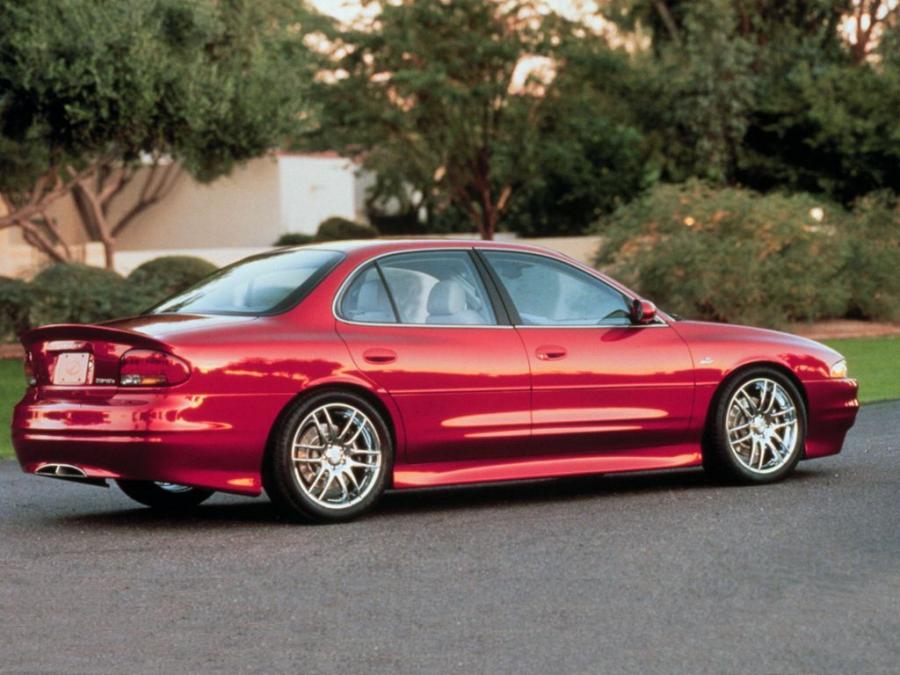  Oldsmobile Intrigue OSV Concept 2000 года  (фото 2 из 6)